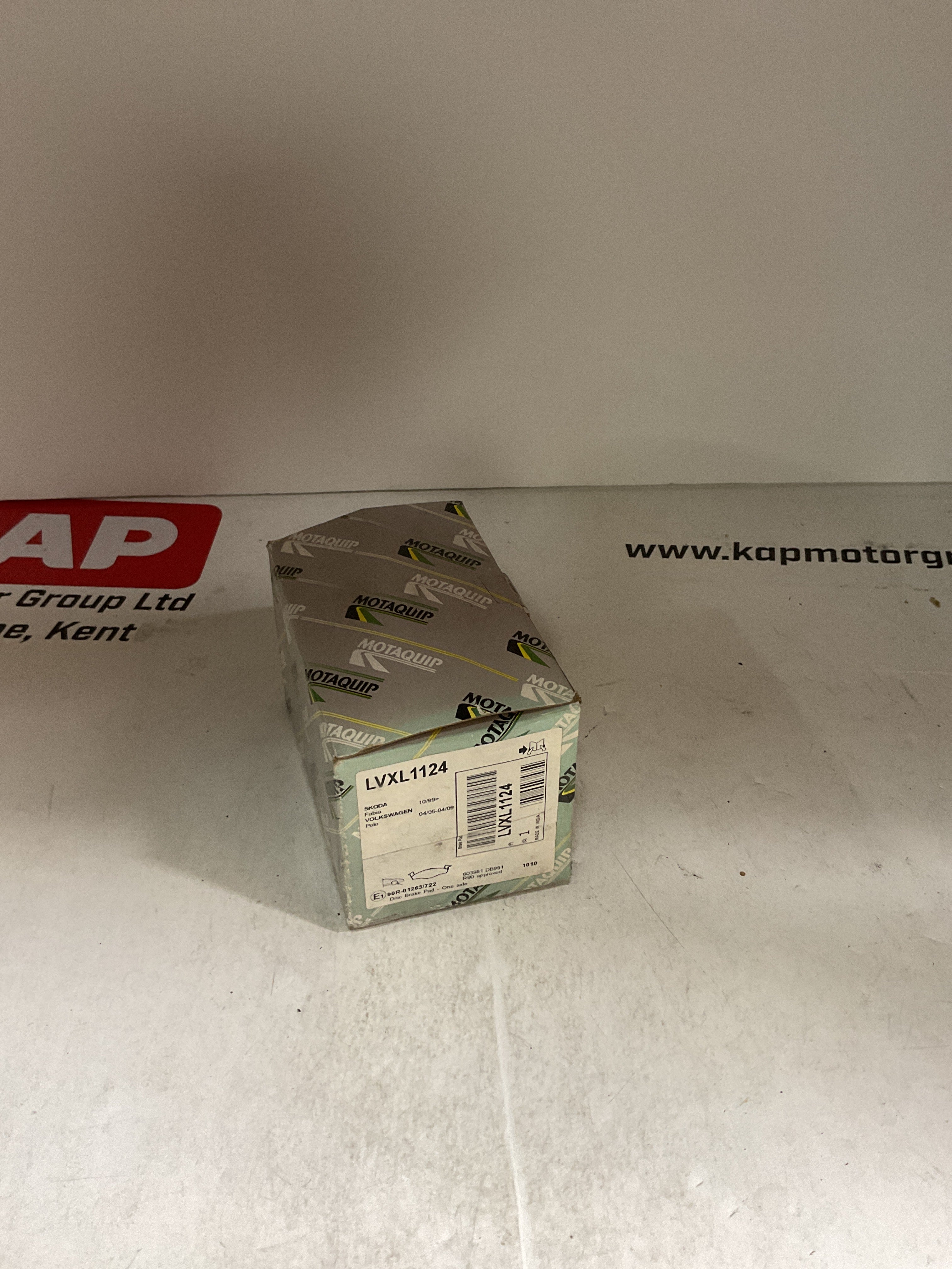 MOTAQUIP Brake Pads LVXL1124